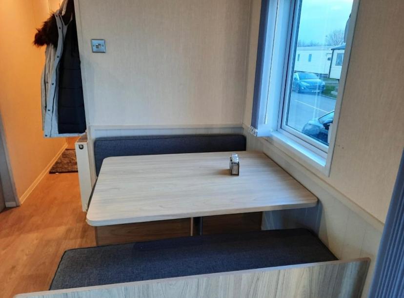 Parkland retreat Robin Hood Rhyl view 3