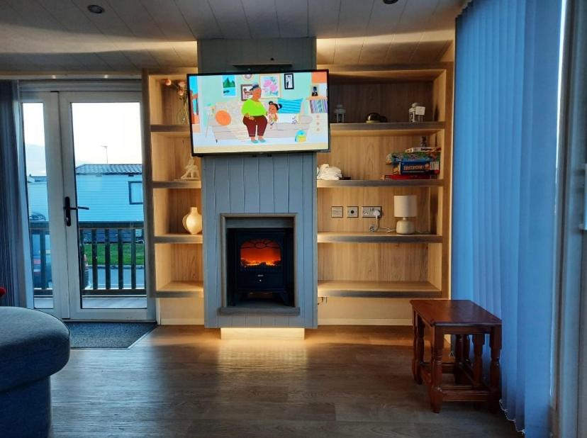 Parkland retreat Robin Hood Rhyl view 4