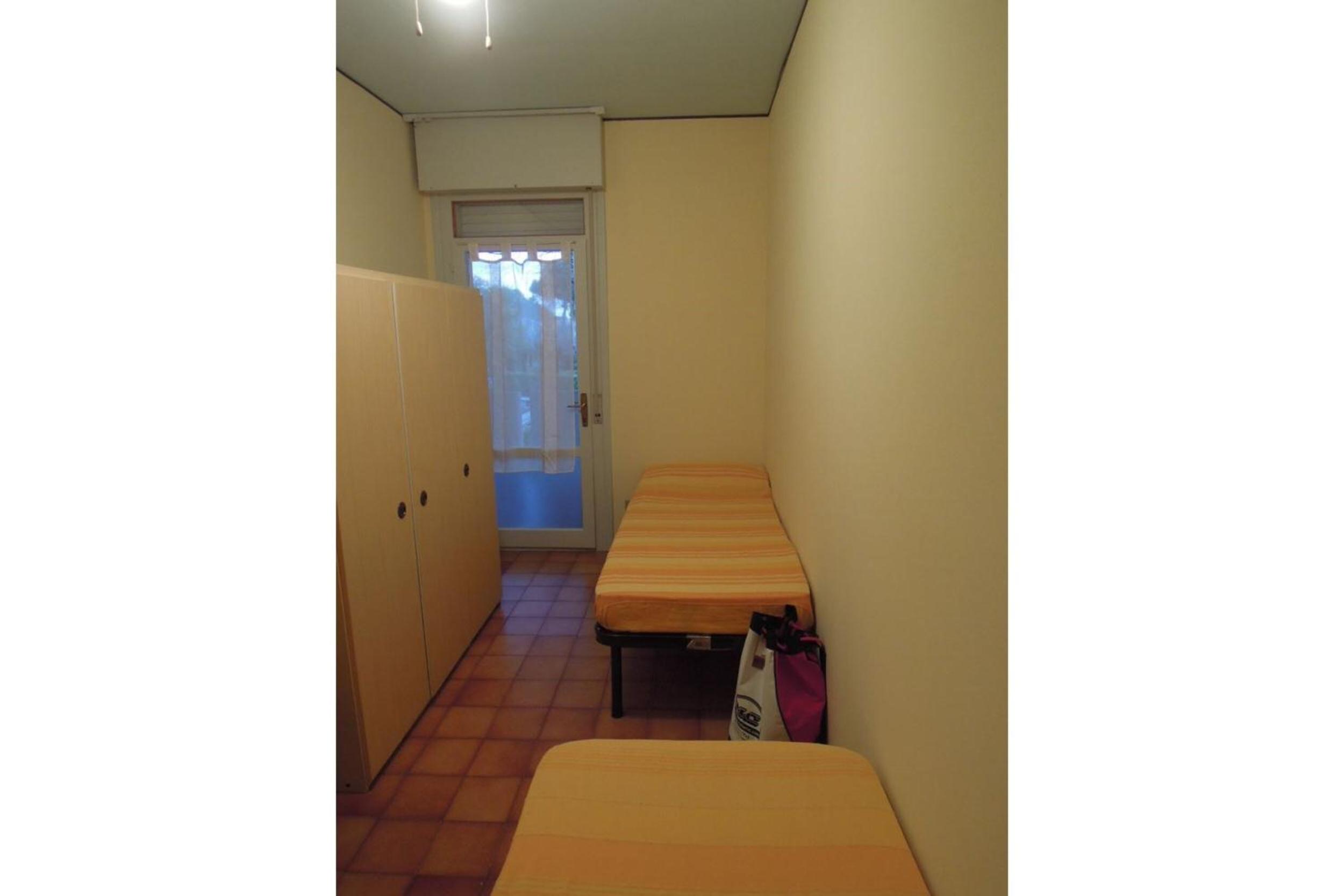 Cozy flat with 3 shared pools and private garden view 5