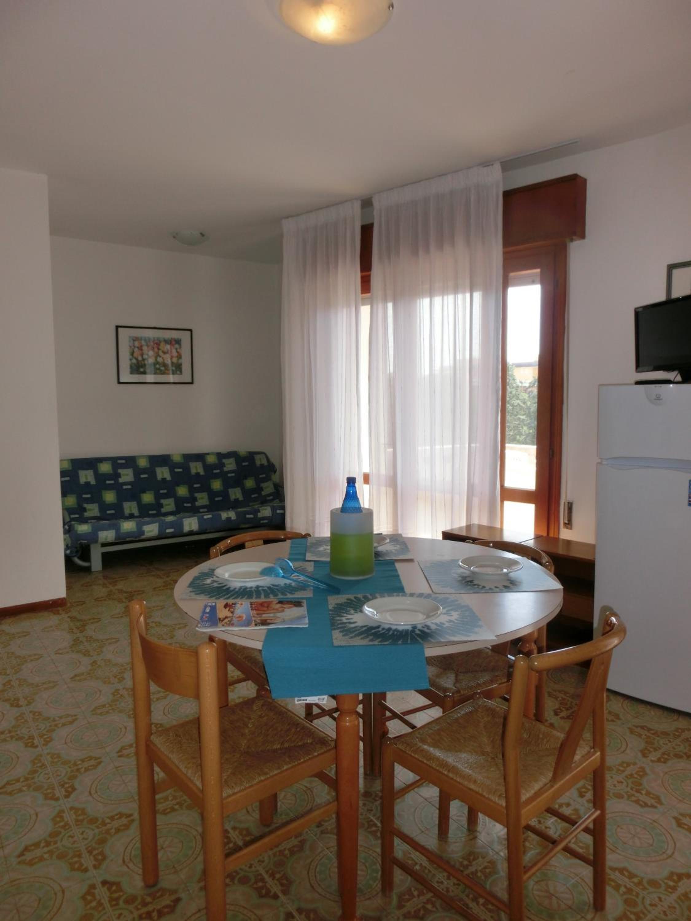 Comfy flat for 6 guests in Bibione-Beahost view 2