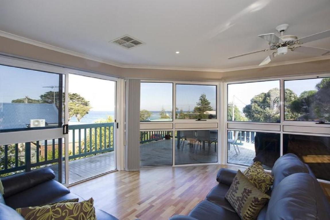 Torquay Retreats - Anderson