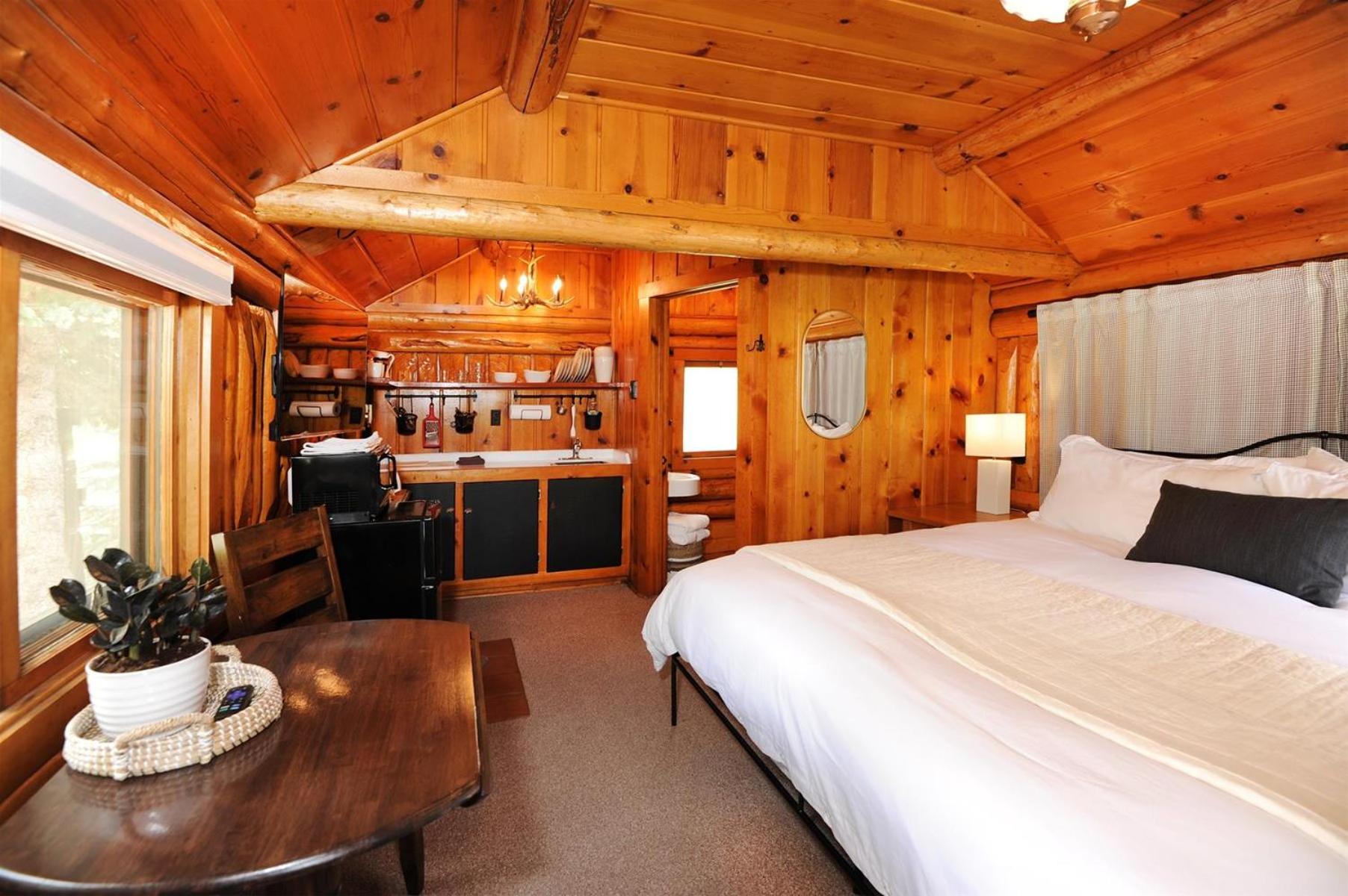 Glen`s Cabin view 2