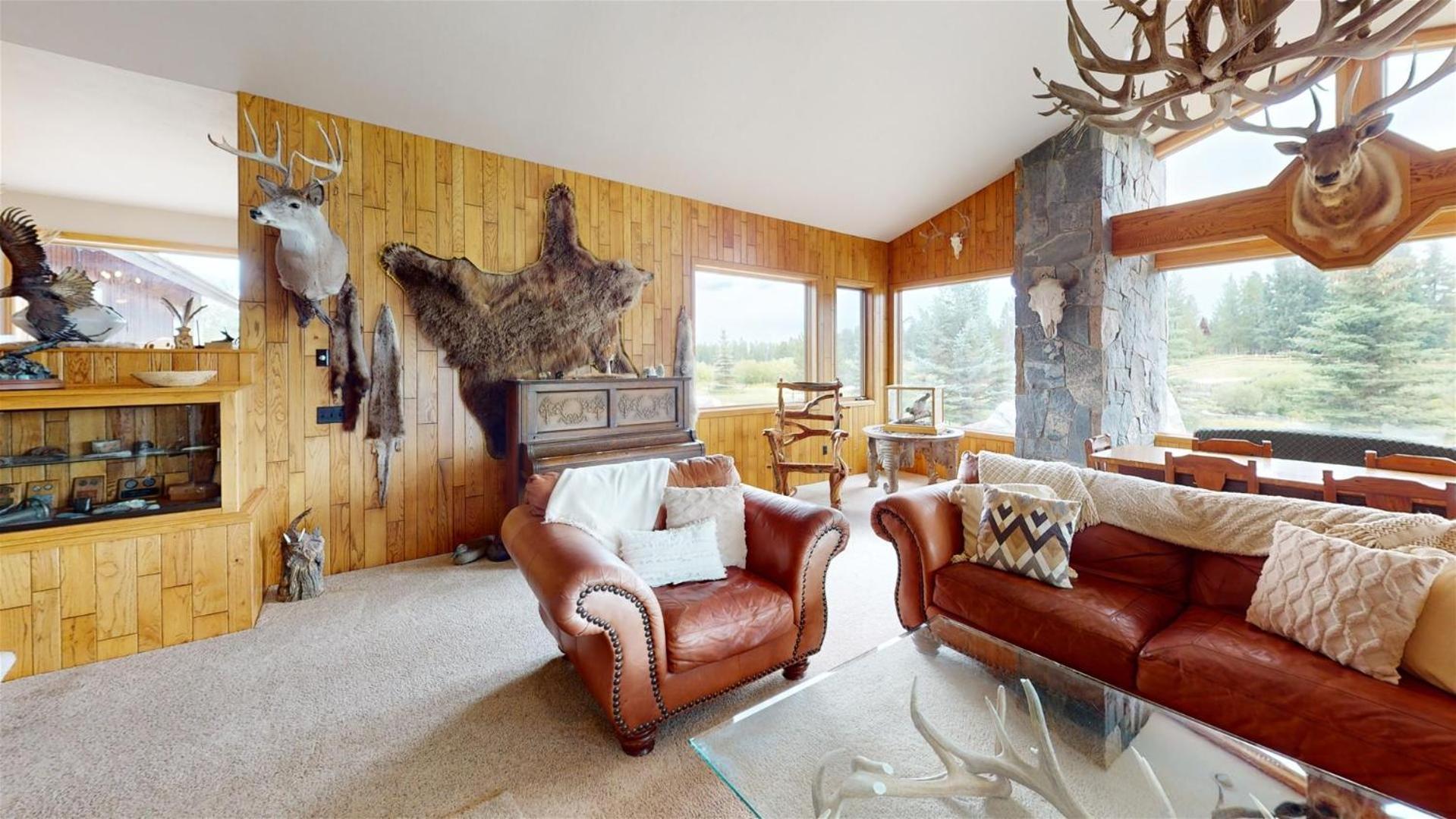Otter Lodge - NEW Listing! view 3