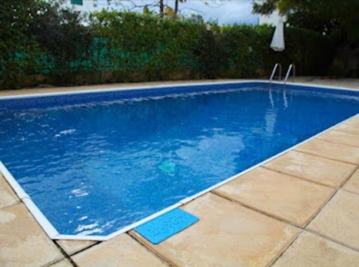 Beautiful villa five minutes from Coral Bay beach!