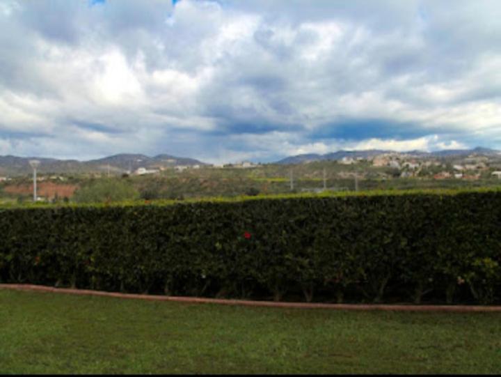 Beautiful villa five minutes from Coral Bay beach!