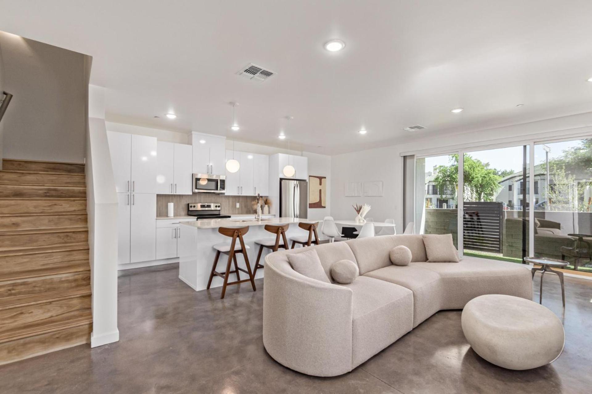 Chandler Cheers - 2 Downtown Chandler Homes - Community Pool view 2