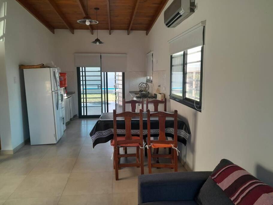 El Campito Casa con pileta en Monte