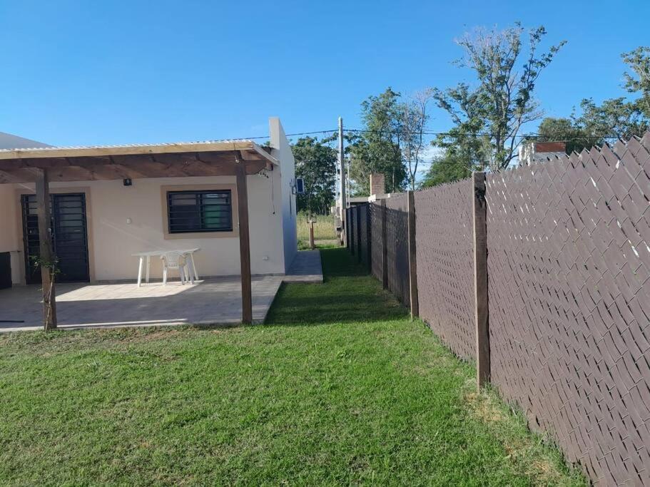 El Campito Casa con pileta en Monte