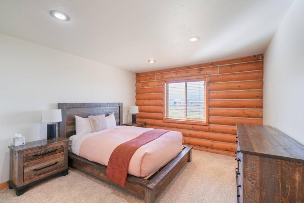 Splendor Valley Farms Huge Log Cabin with King Bed Bunk Beds and Game Room view 5