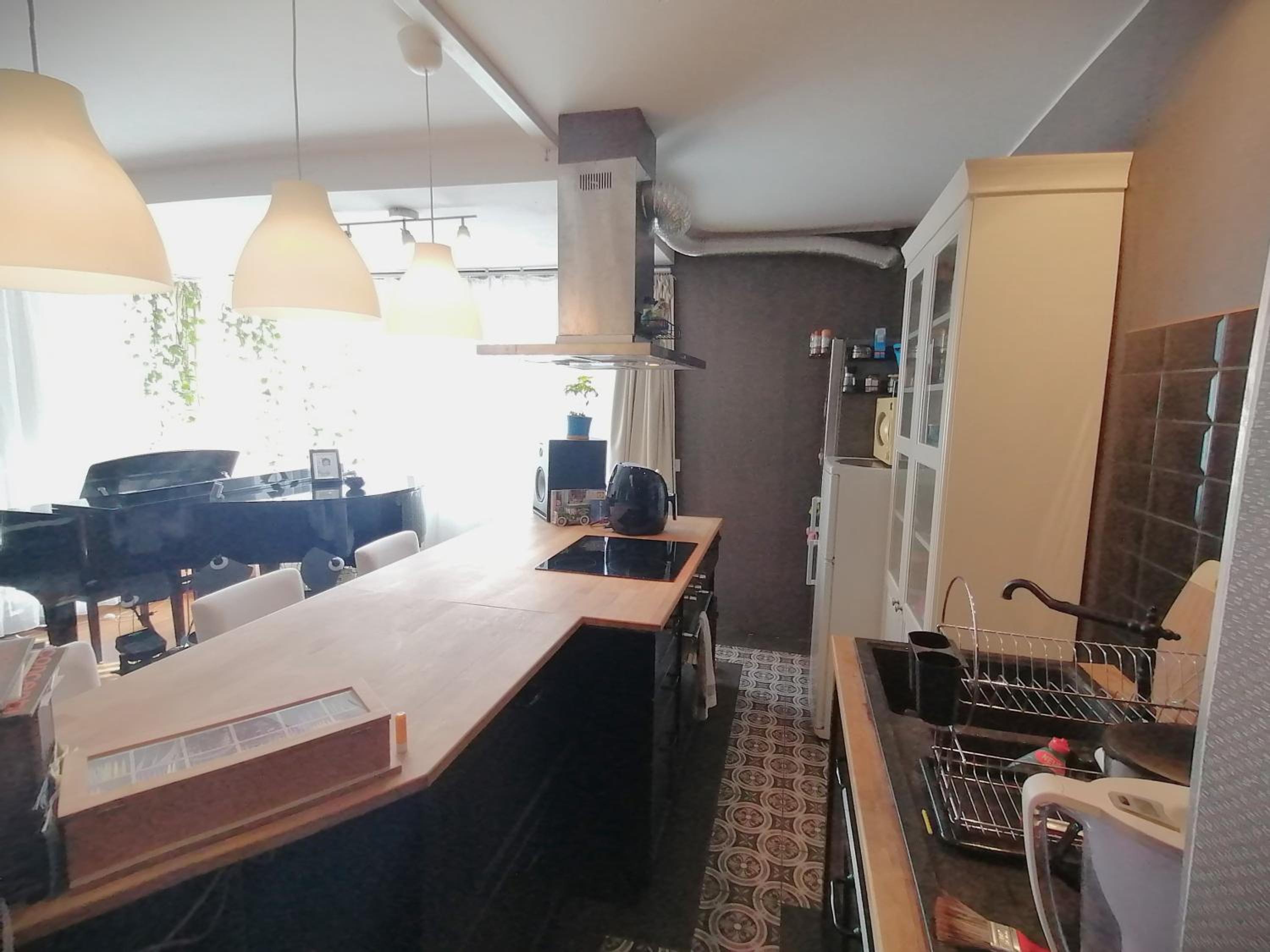 Lovely central flat with grand piano, family friendly