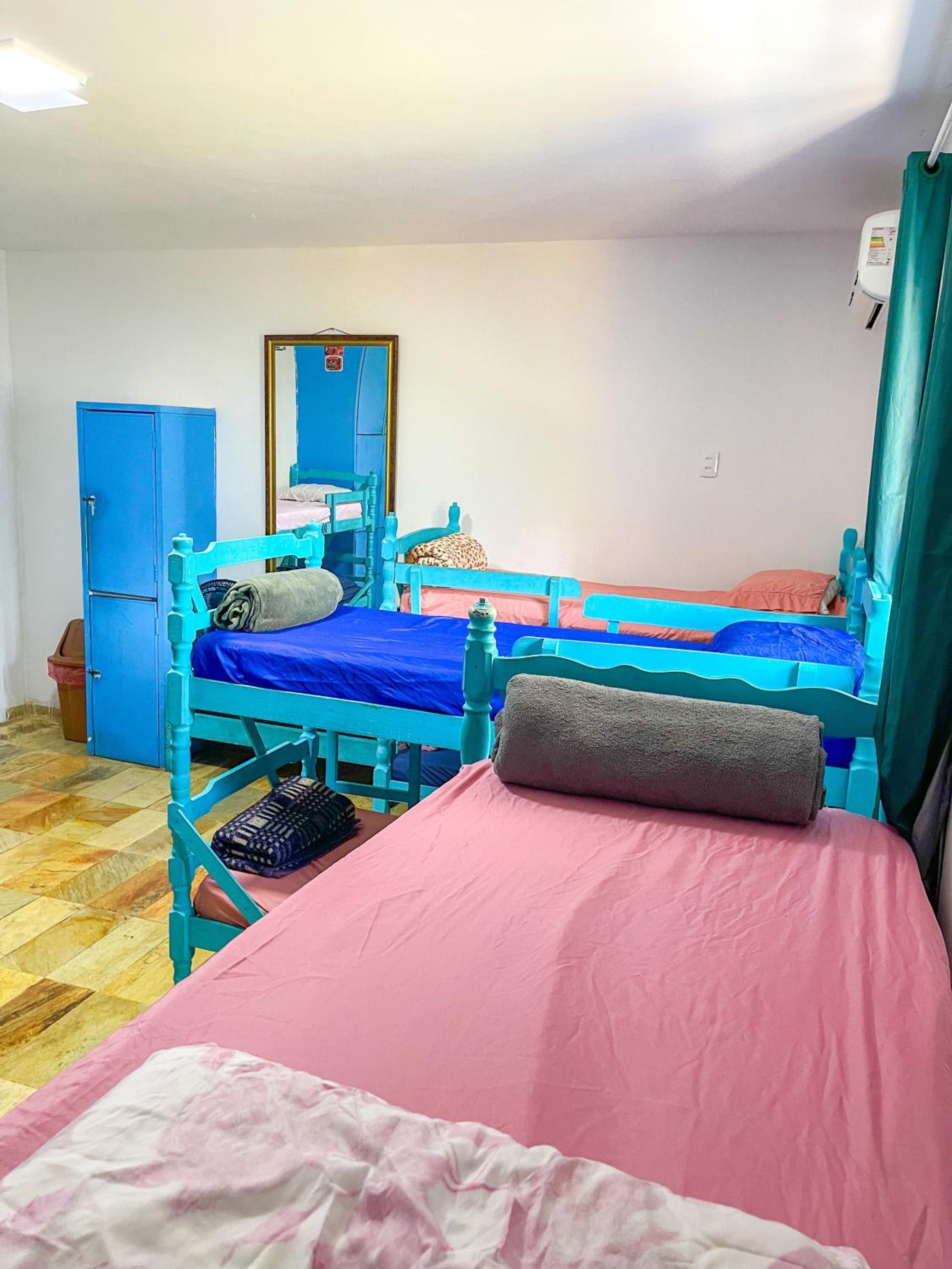 Onça da Praia Hostel