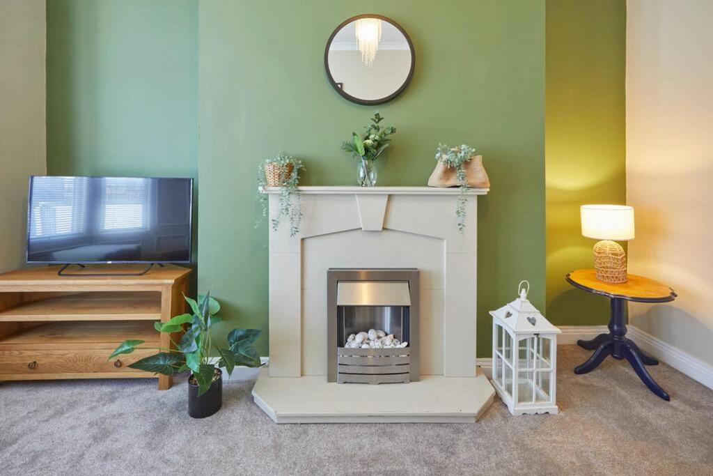 South Shields Vacations - Vibrant 3BR Coastal Haven near South Shields Beach - Property Image 10