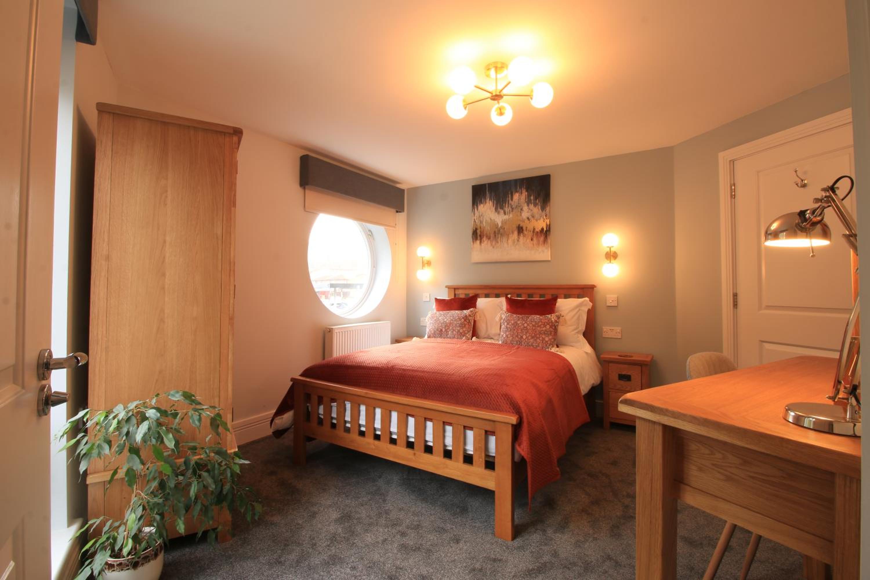Yeovil Vacations - Streamside Apartments - Property Image 30