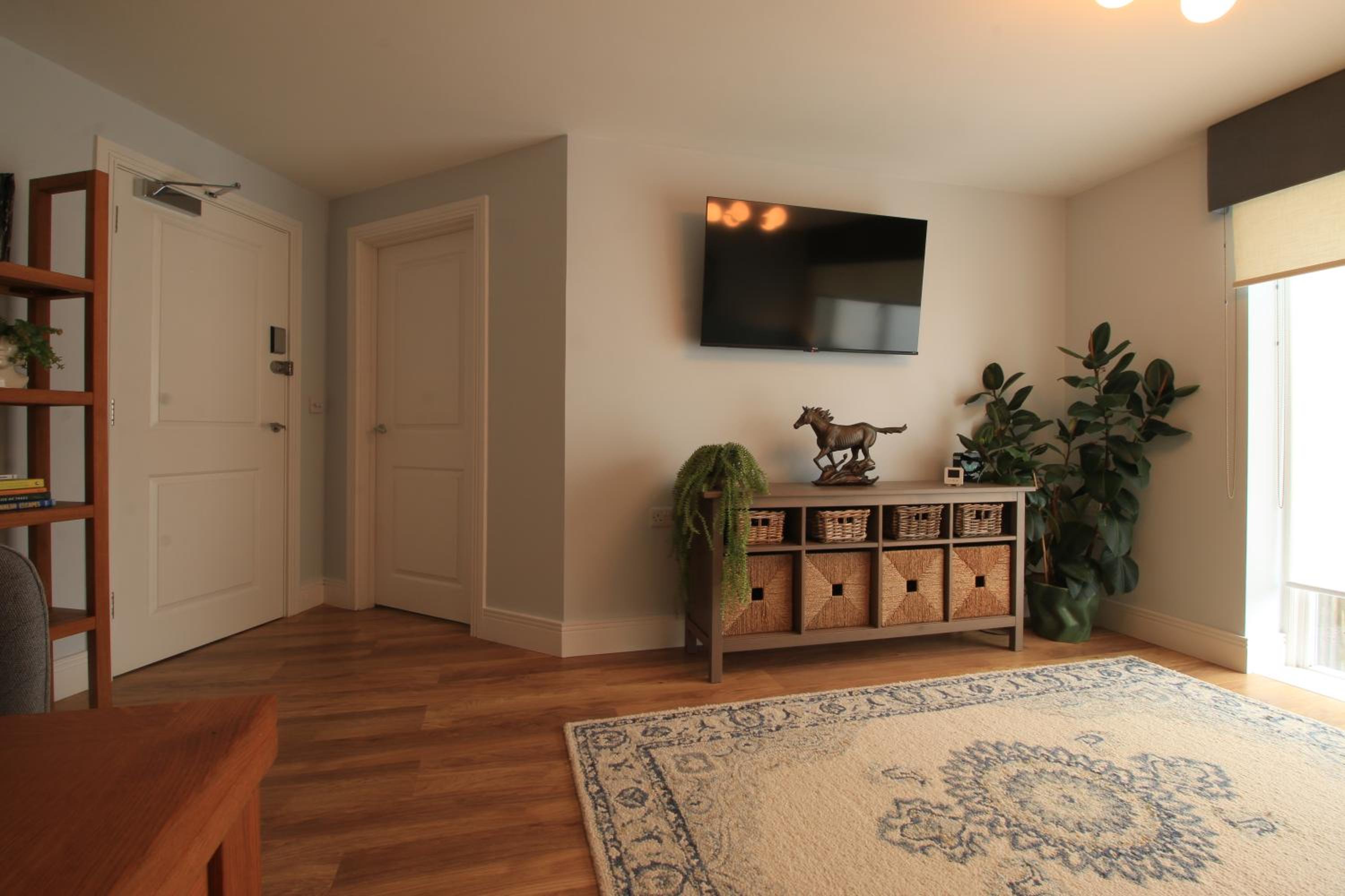 Yeovil Vacations - Streamside Apartments - Property Image 2