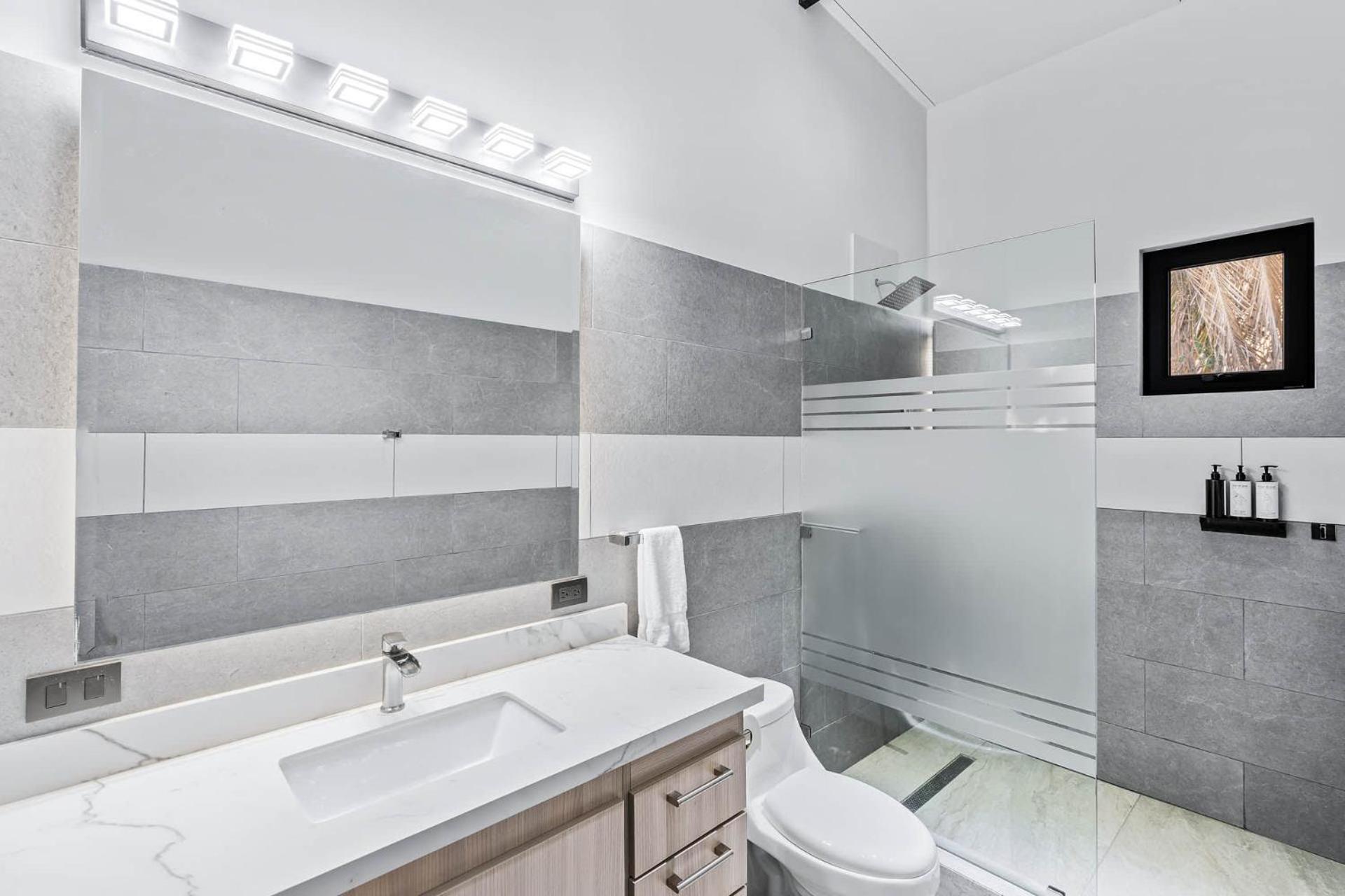 Brand-New 6BD Giant with Private Pool by SPCR