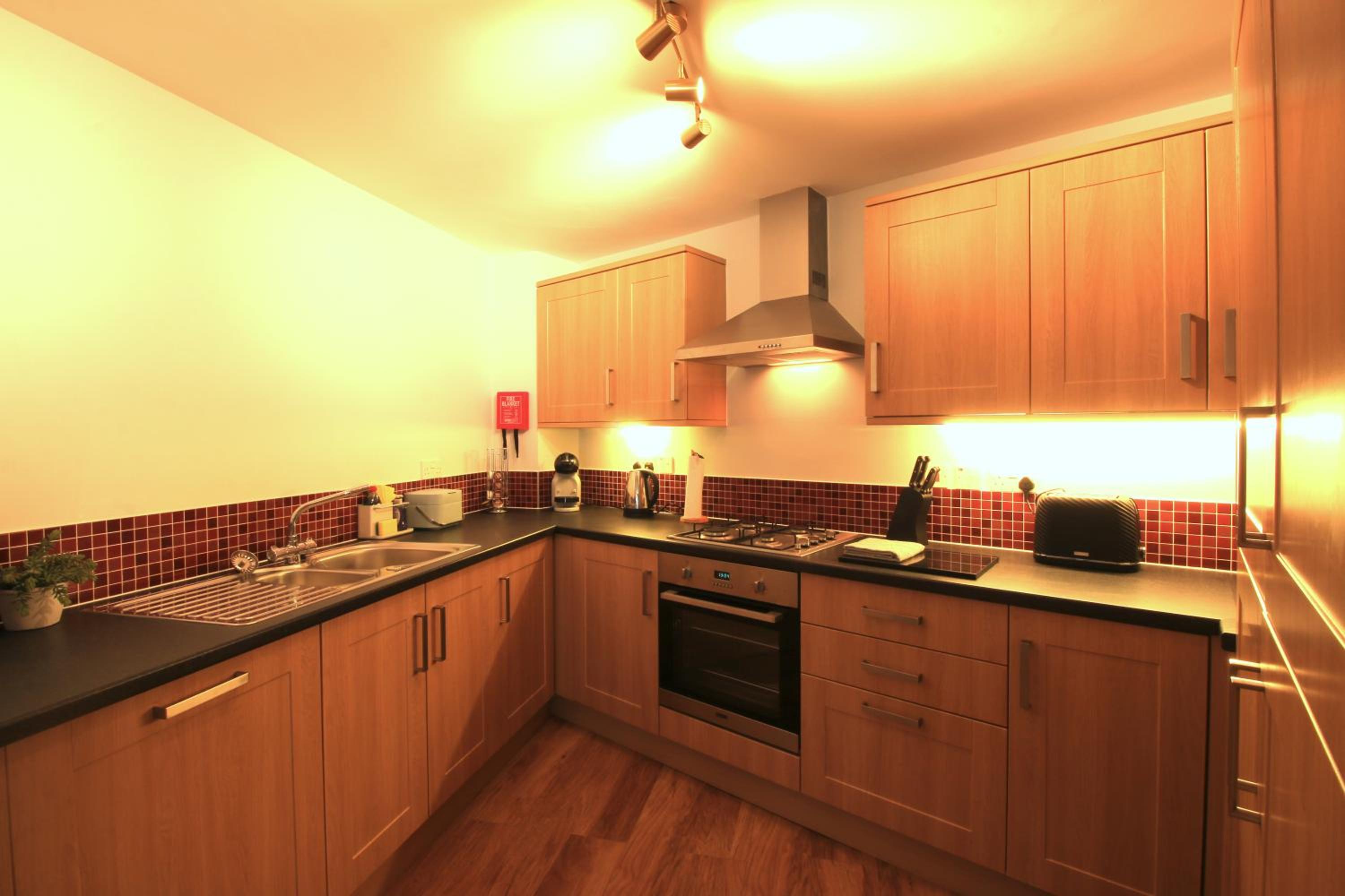 Yeovil Vacations - Streamside Apartments - Property Image 15