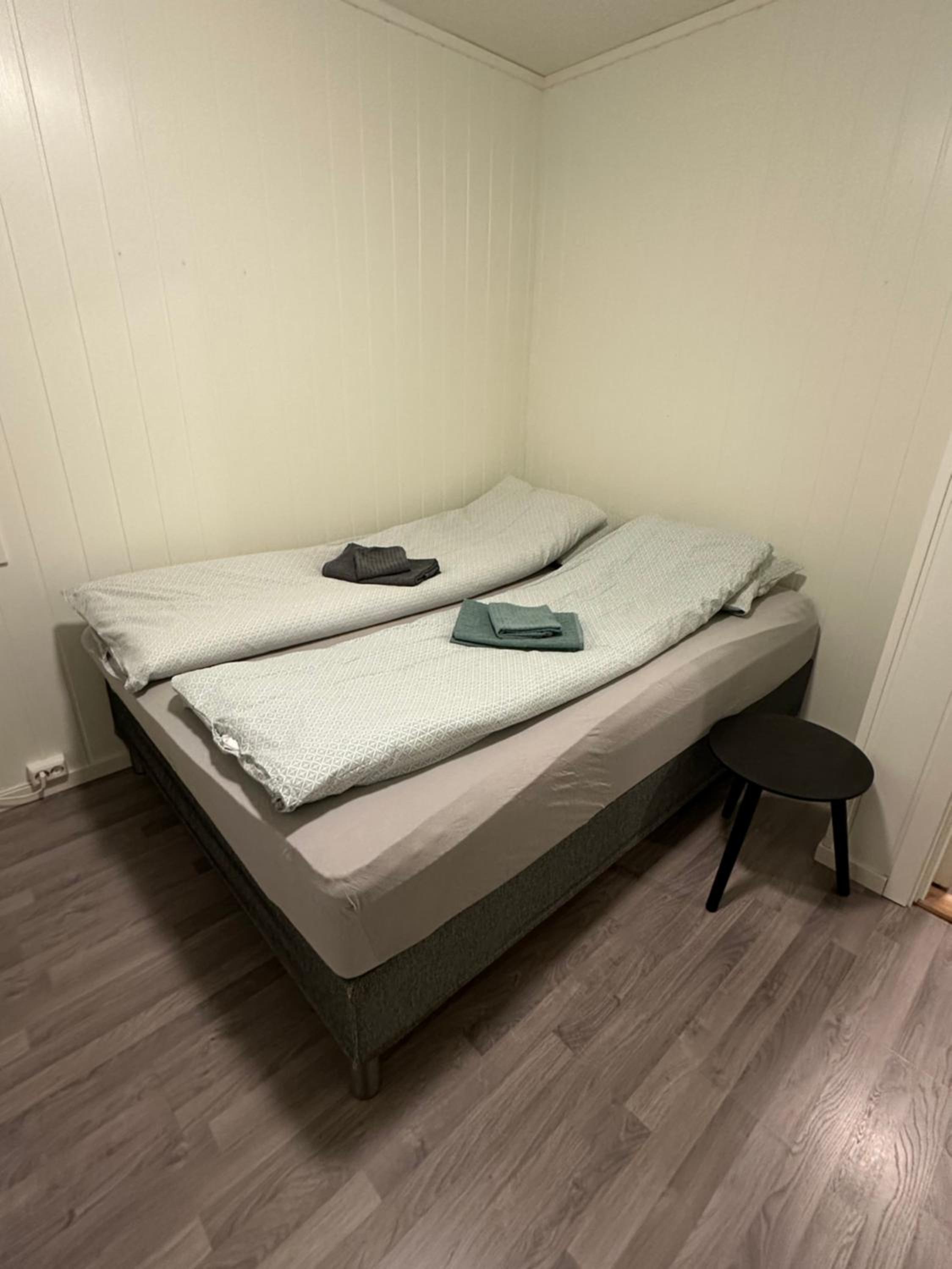 Vardø accommodation - white house view 4