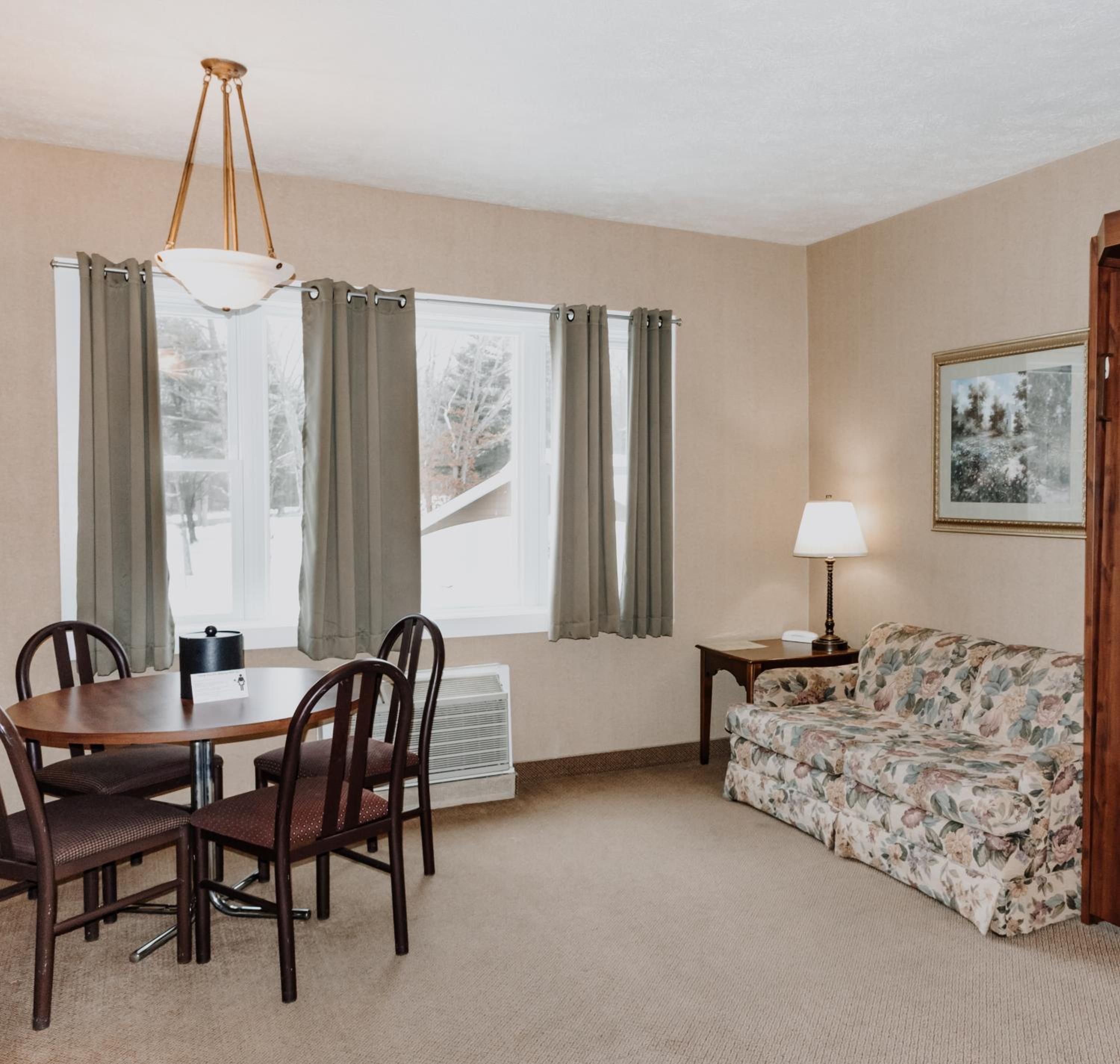 Carriage House Country Club