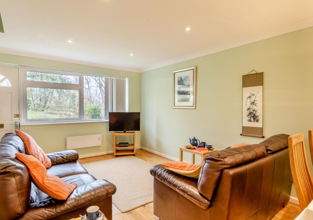 2 Bed in Charmouth oc-wy395 view 3