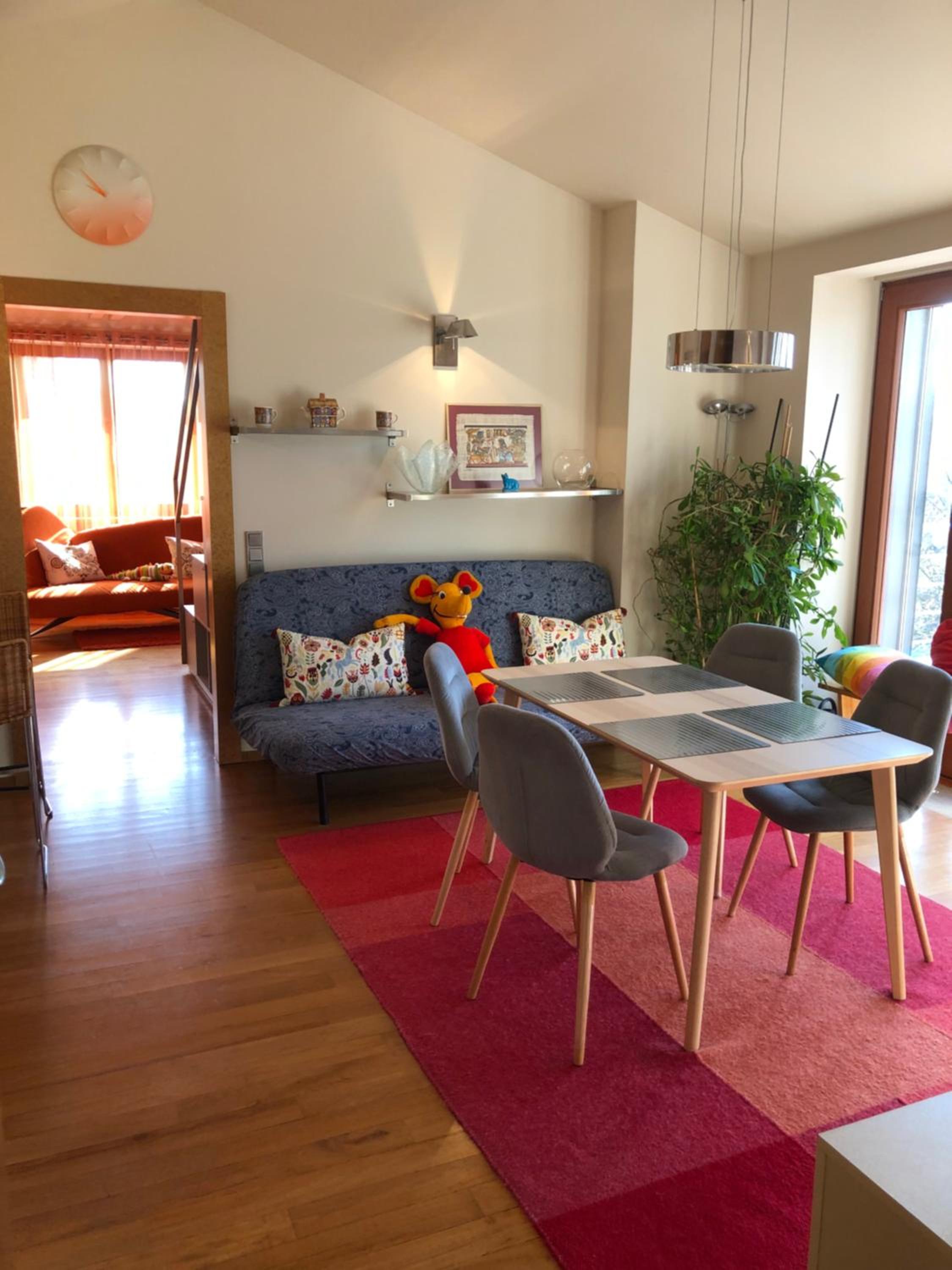 Huge luxury central Prague VILLA, 6 beds and baths, terraces, double garage