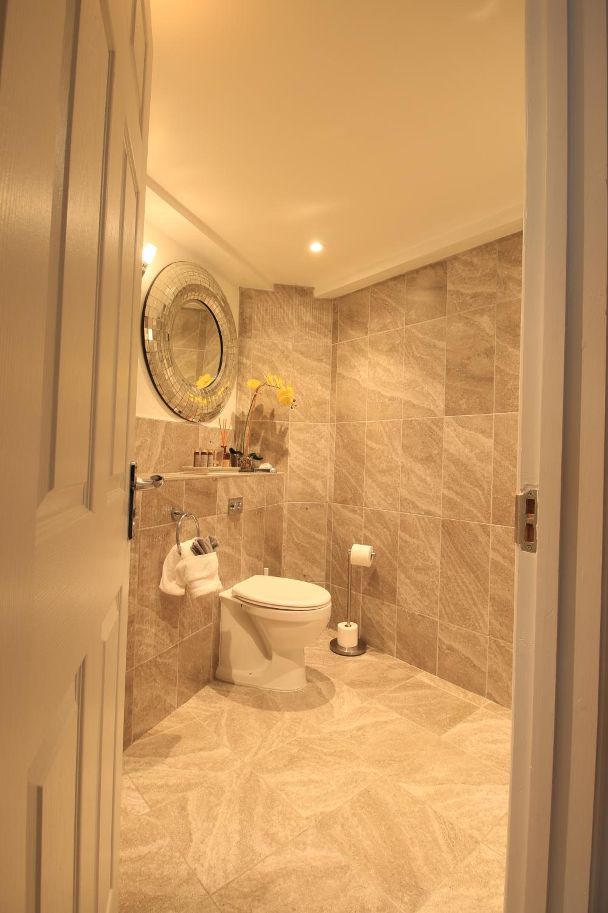 Yeovil Vacations - Streamside Apartments - Property Image 27