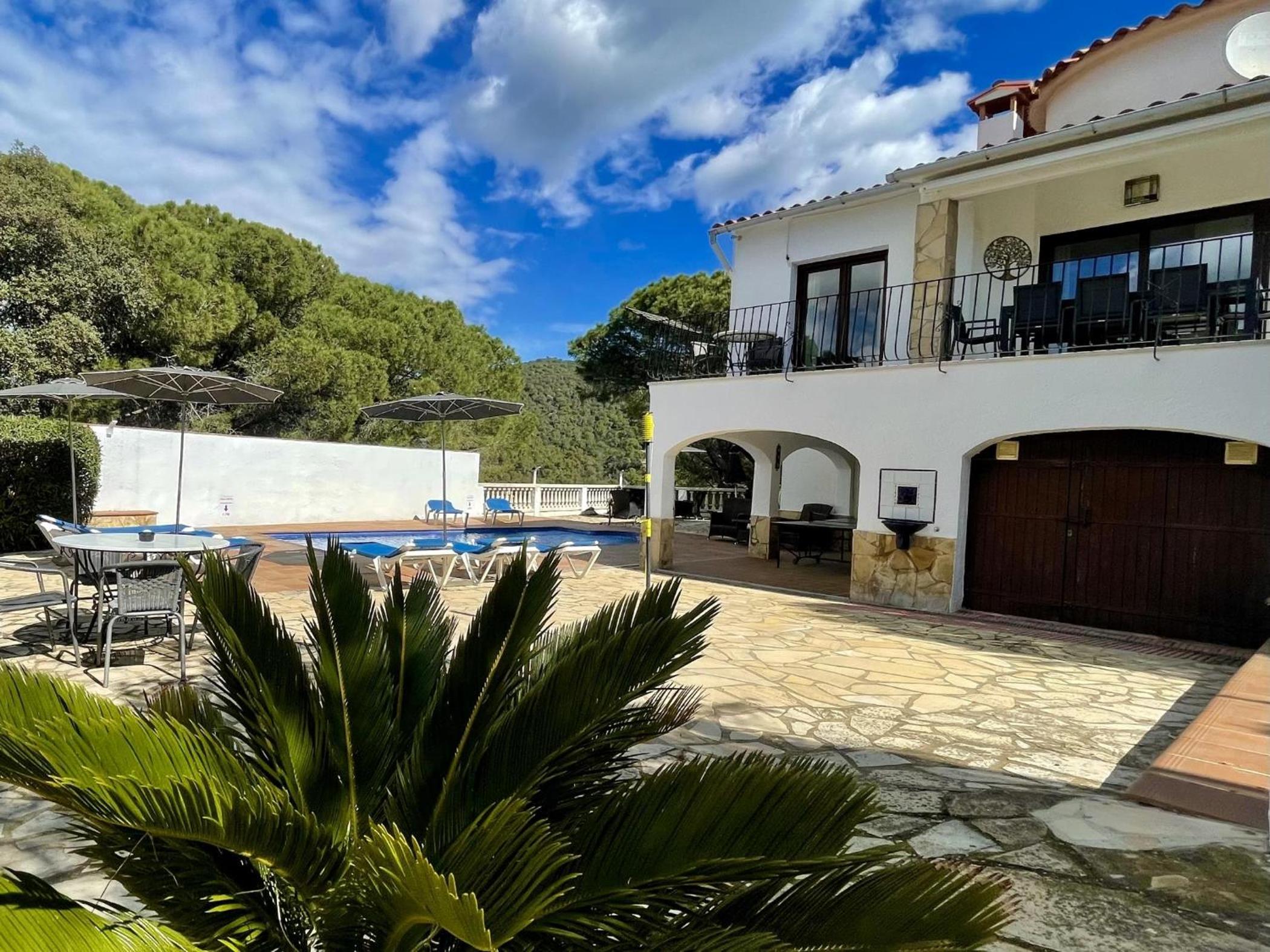 Villa Tramuntana by Costabravaway
