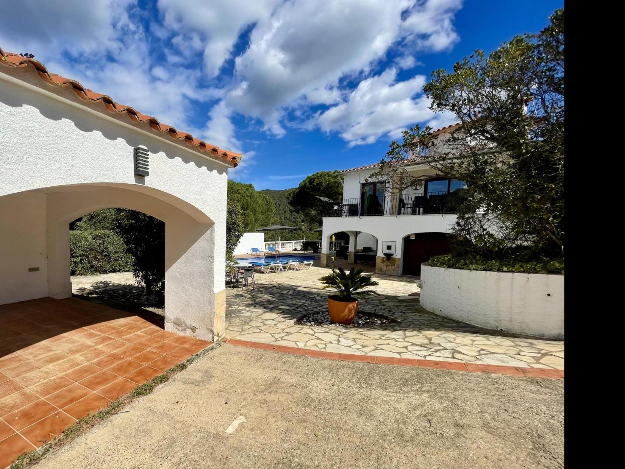 Villa Tramuntana by Costabravaway