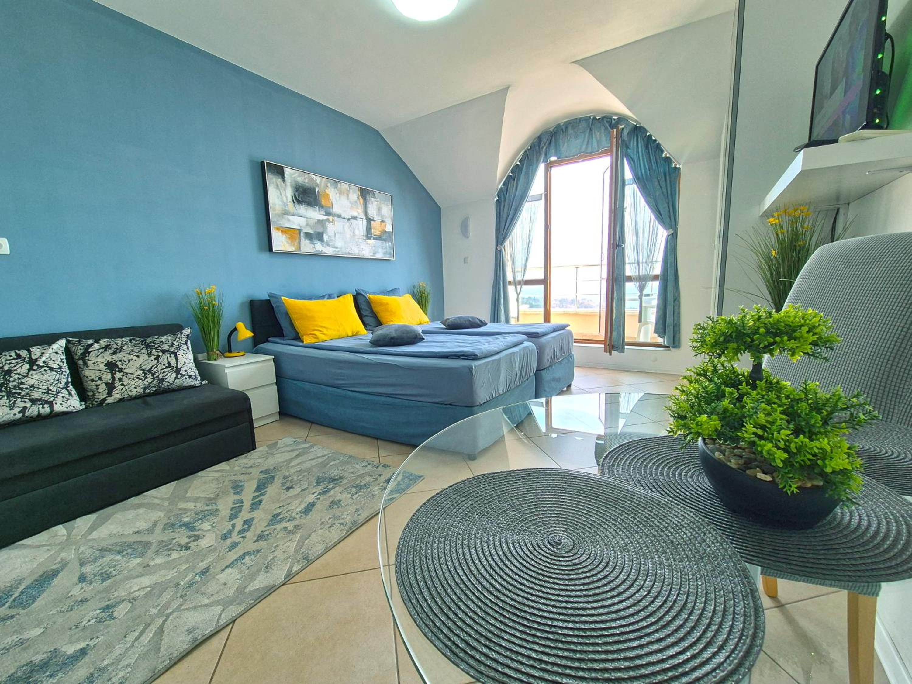 Black sea Narcissus - quiet studio with amazing sea view