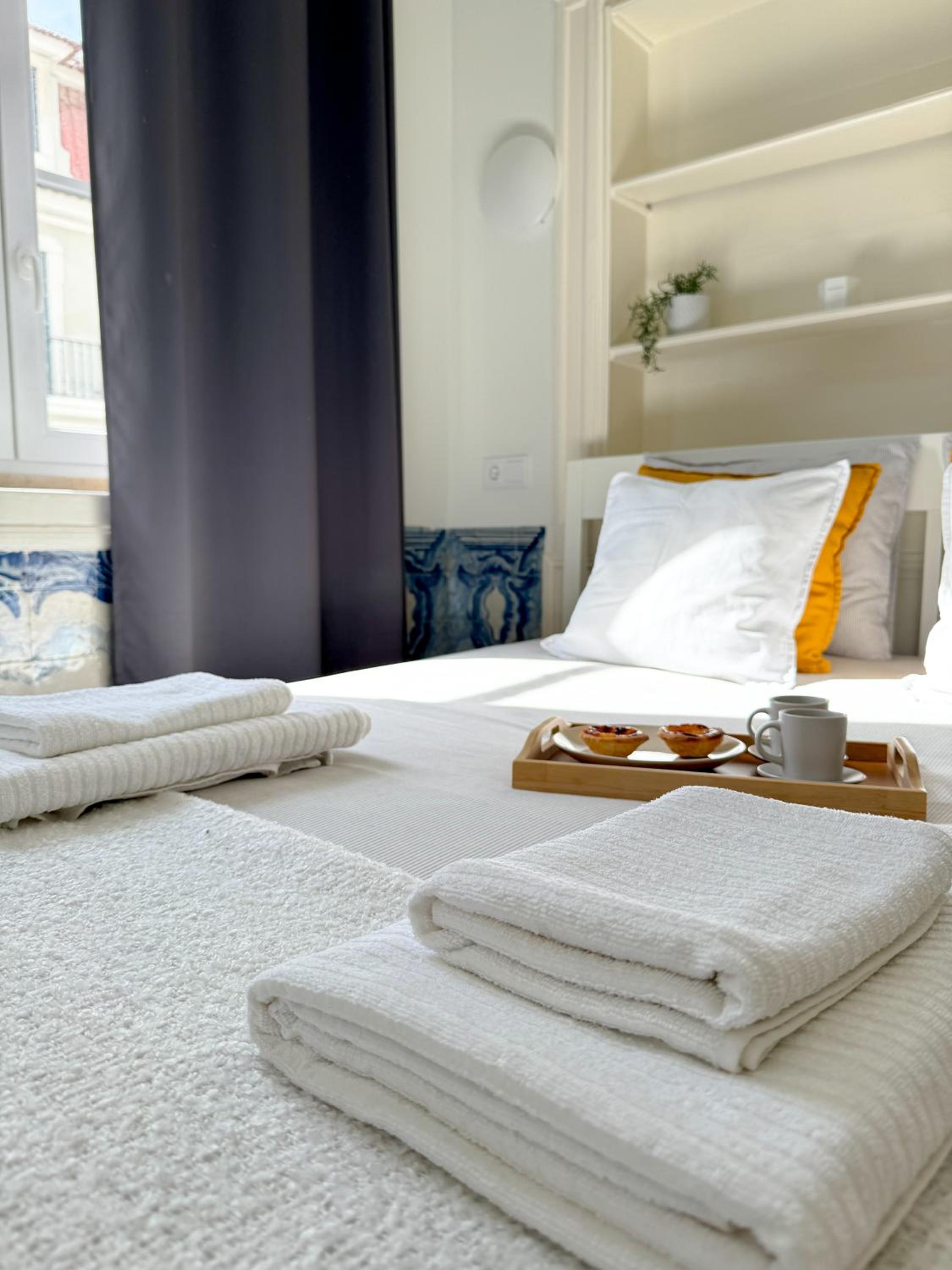 Spacious Historic Room on Rua Augusta