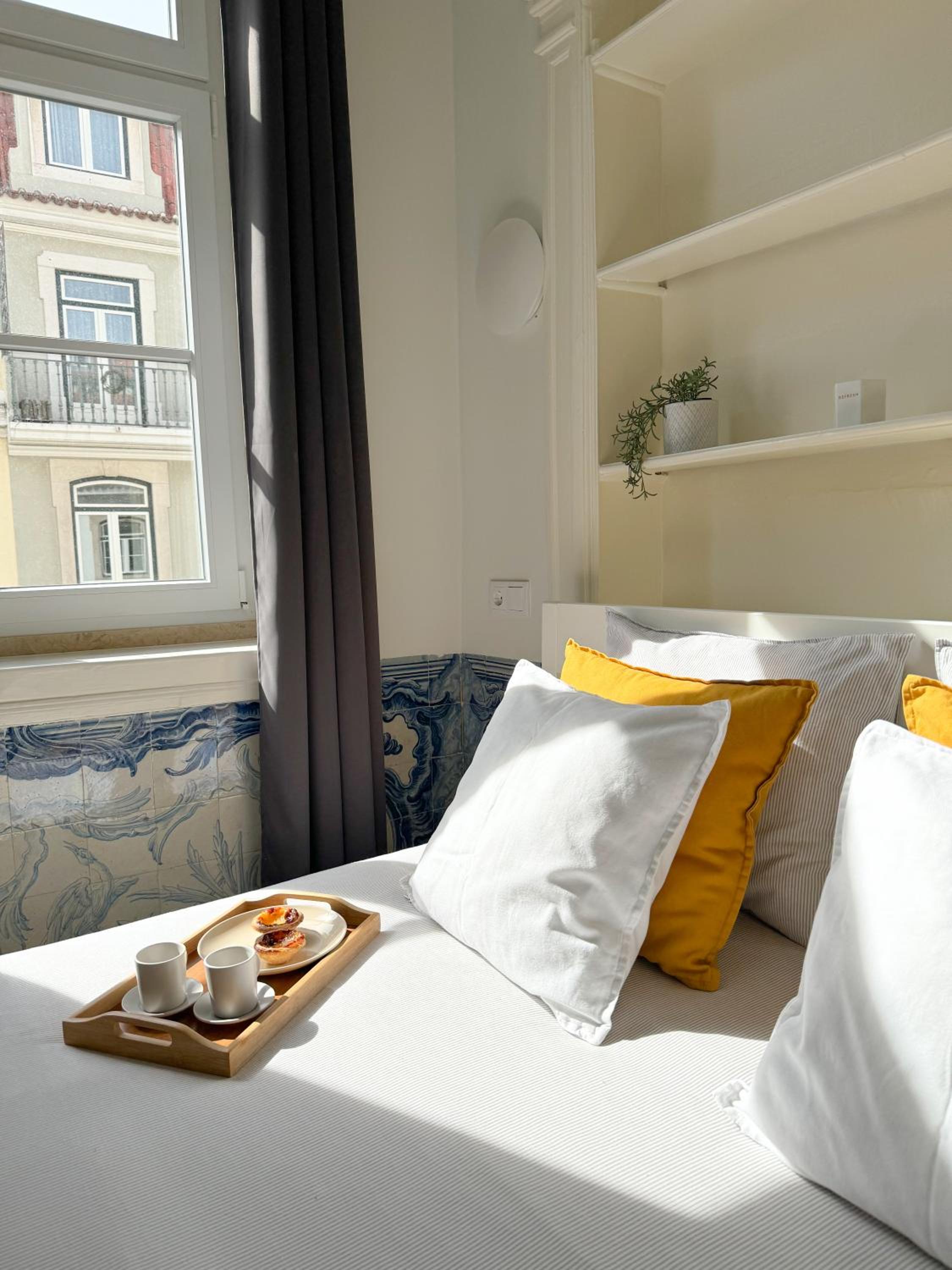 Spacious Historic Room on Rua Augusta