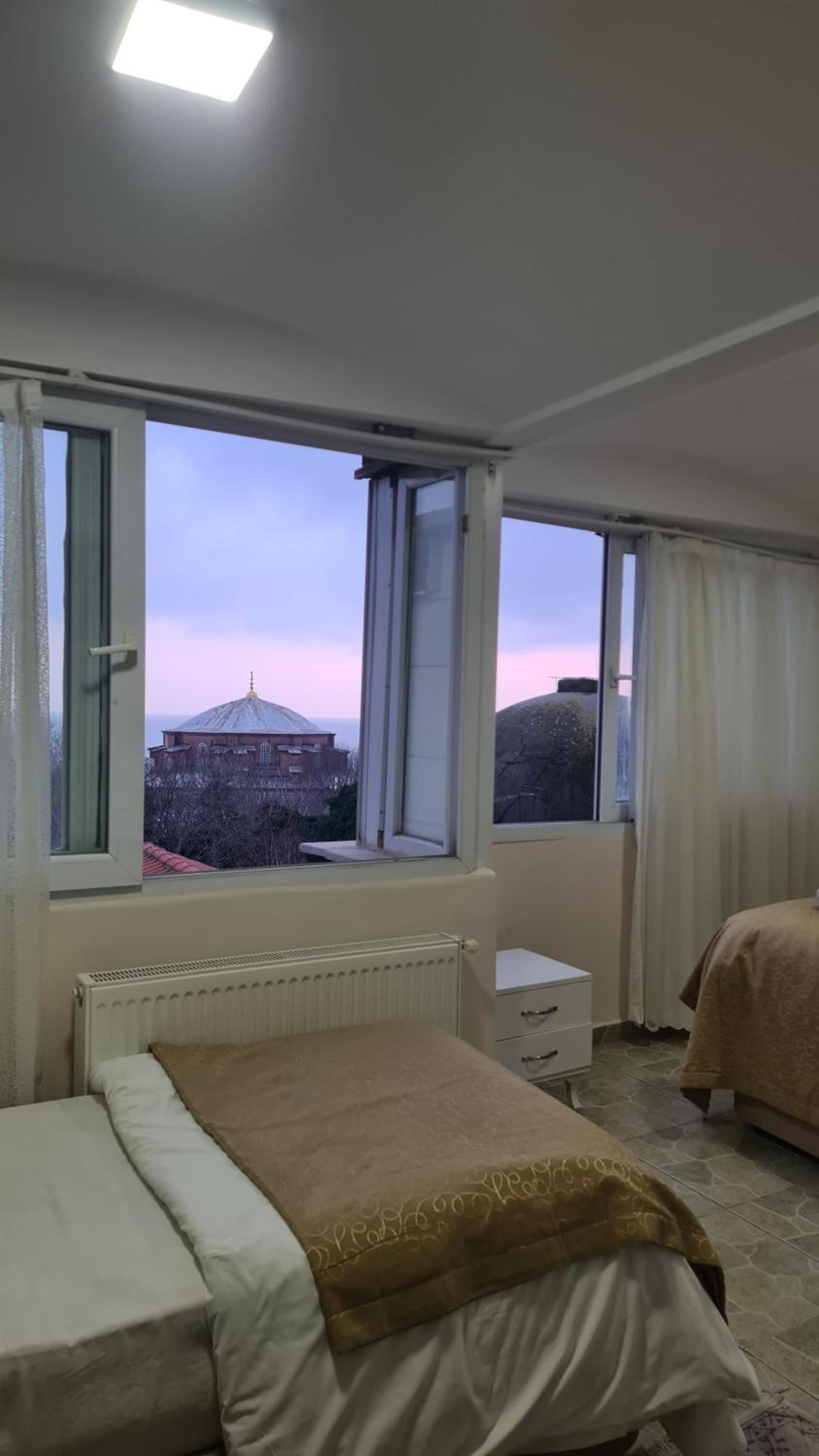 BACHOS view ayasofya hotel
