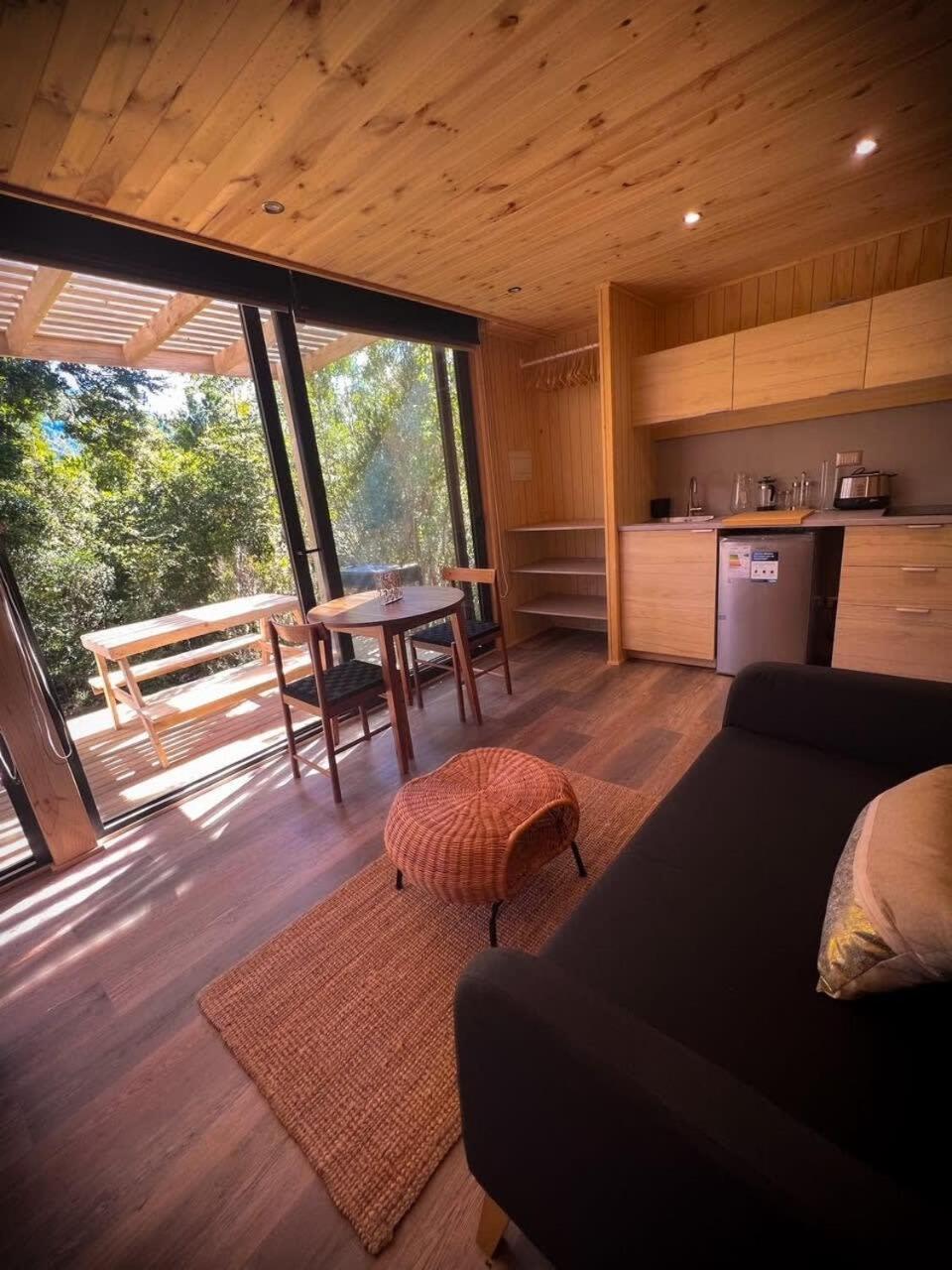 OUTSCAPE l Cabaña en Lago Chapo con Hot Tub