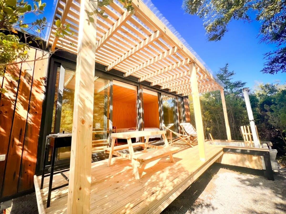 OUTSCAPE l Cabaña en Lago Chapo con Hot Tub