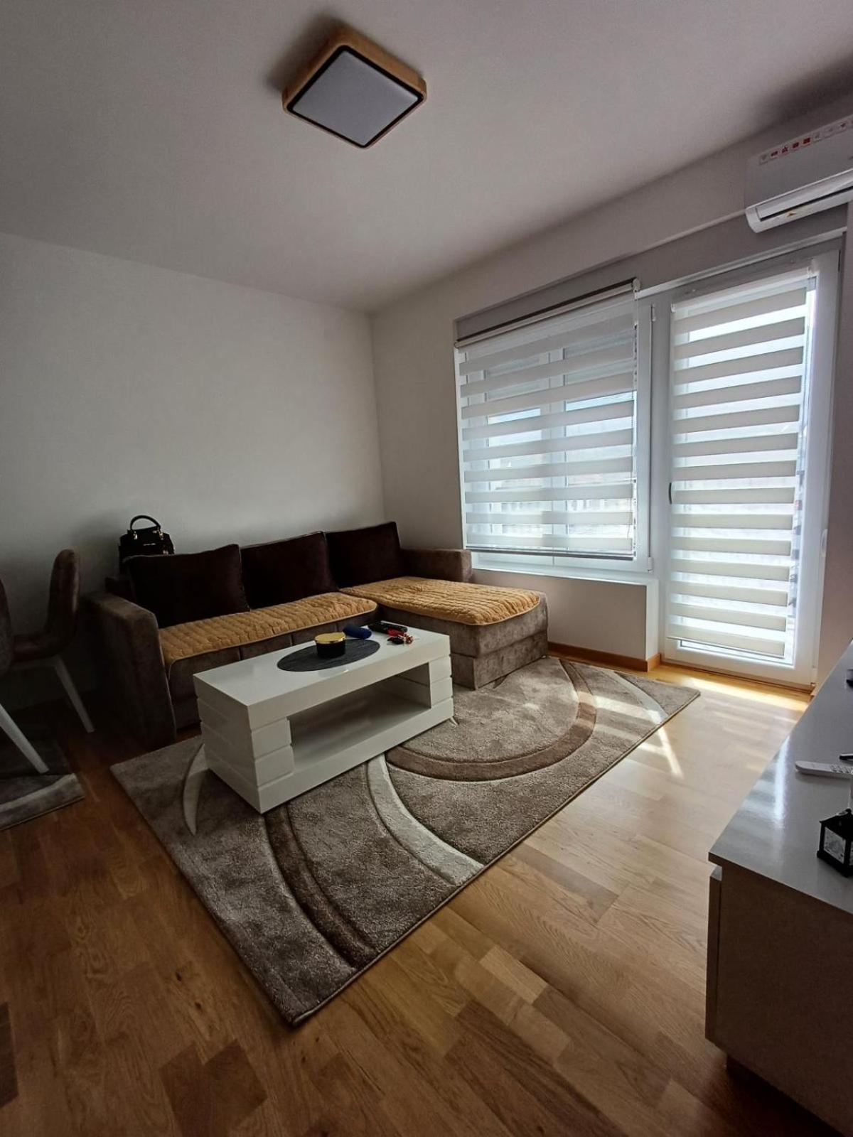 Dva brata view 2