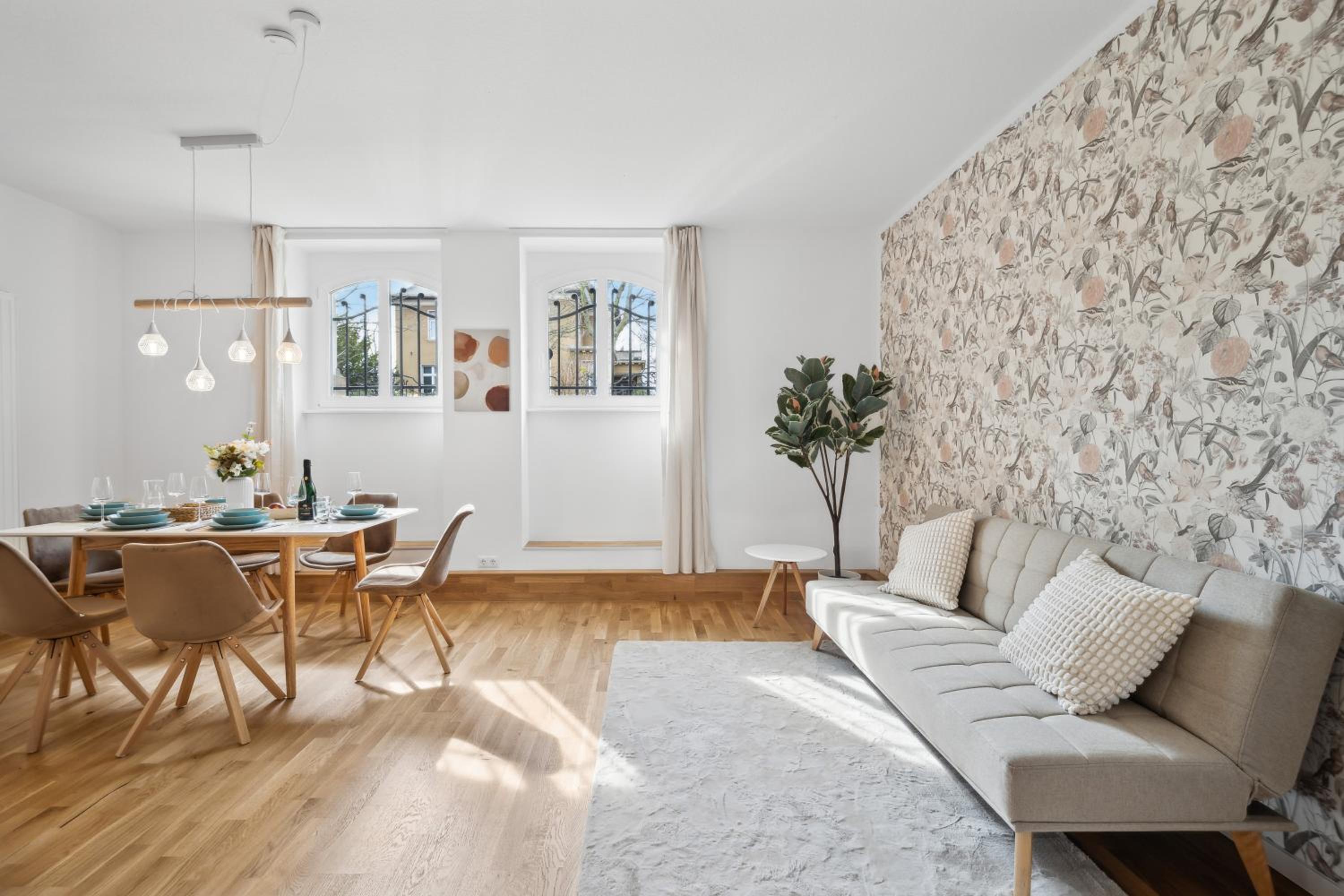 Wiener Palais am Großen Garten, Arbeitsplatz, Familie, 8 Pers, Smart-TV