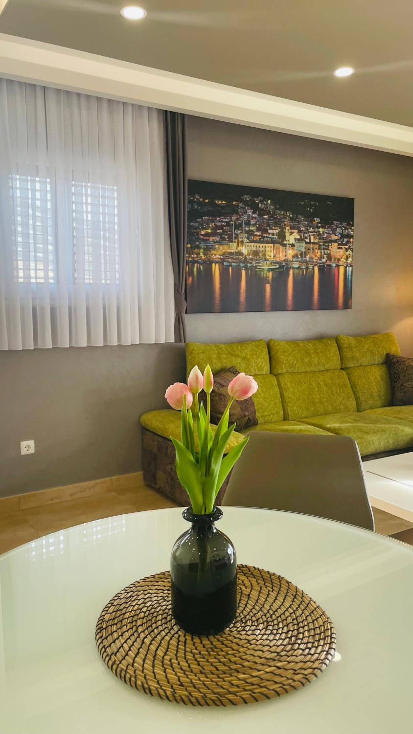 Gabrijel Apartments Makarska 2 view 3