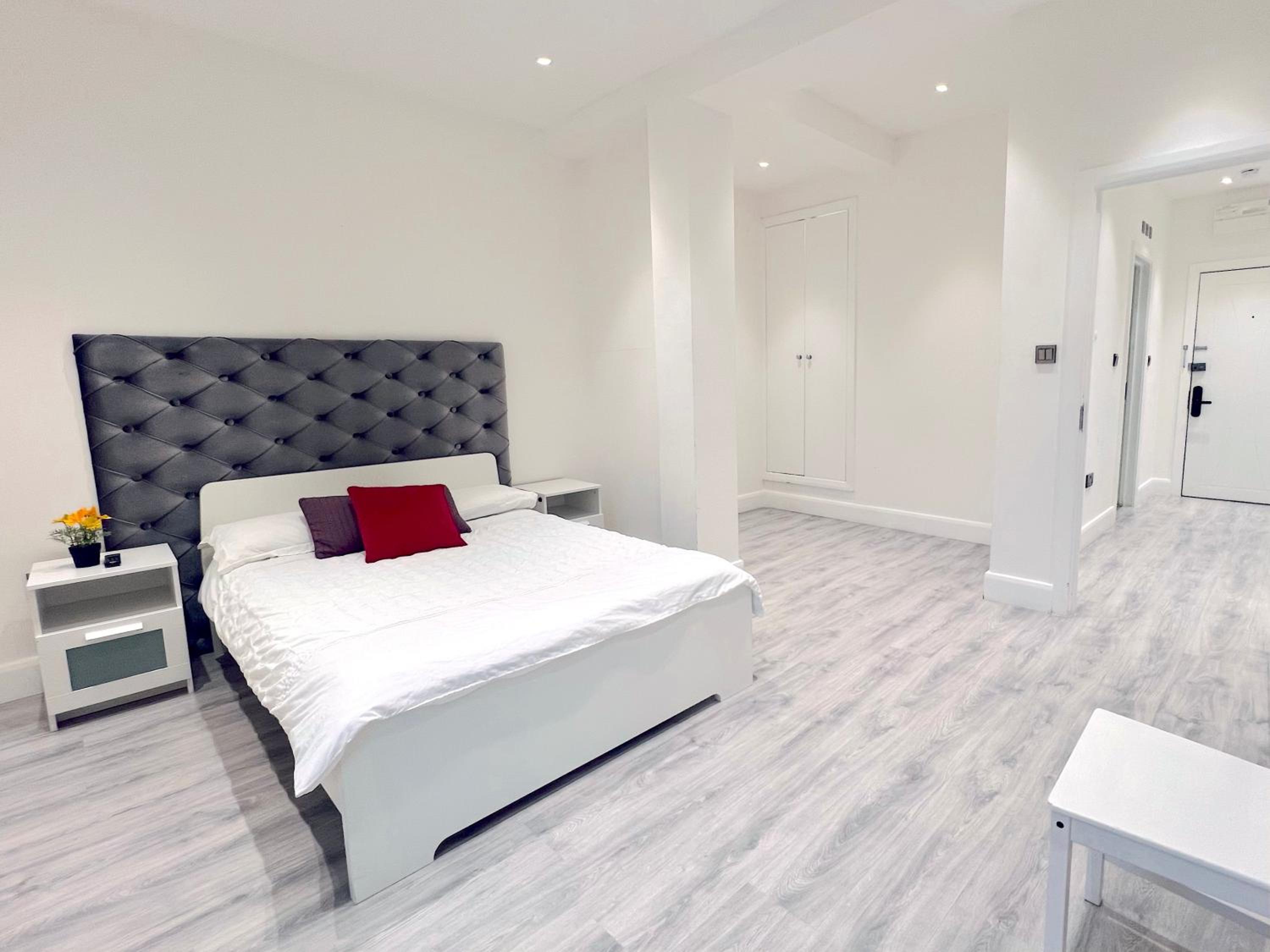 Harrow Apartments