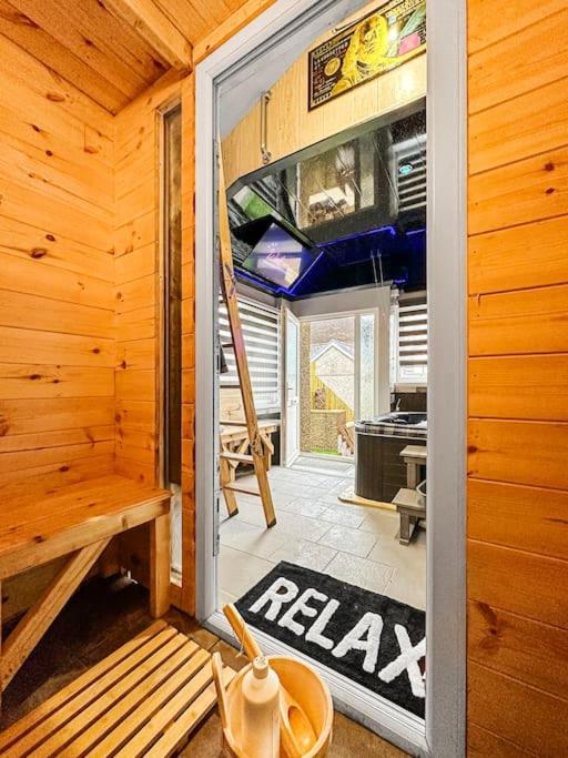 Hotel Special Spa-partment w/Hot Tub,Sauna,Lounge-Maerdy - Image 1