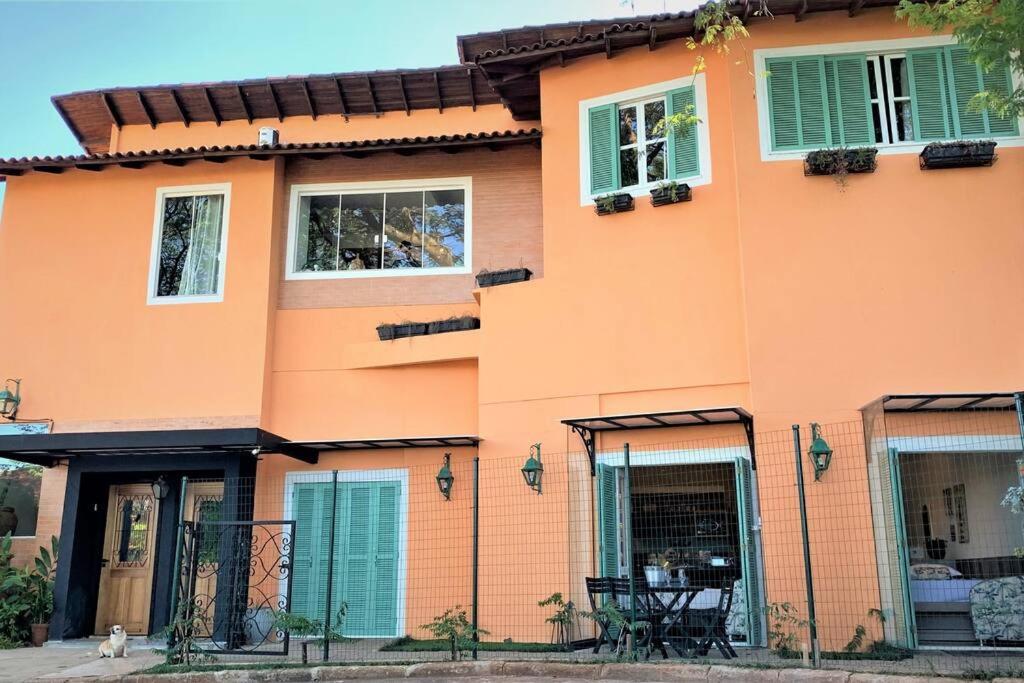 Bem-estar e boa localização (Apto Paraíso)