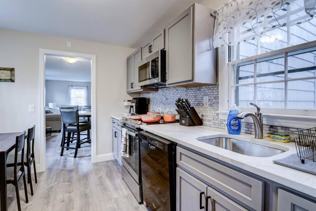 New Haven Vacations - Hidden Gem on Dyer Street - Property Image 28