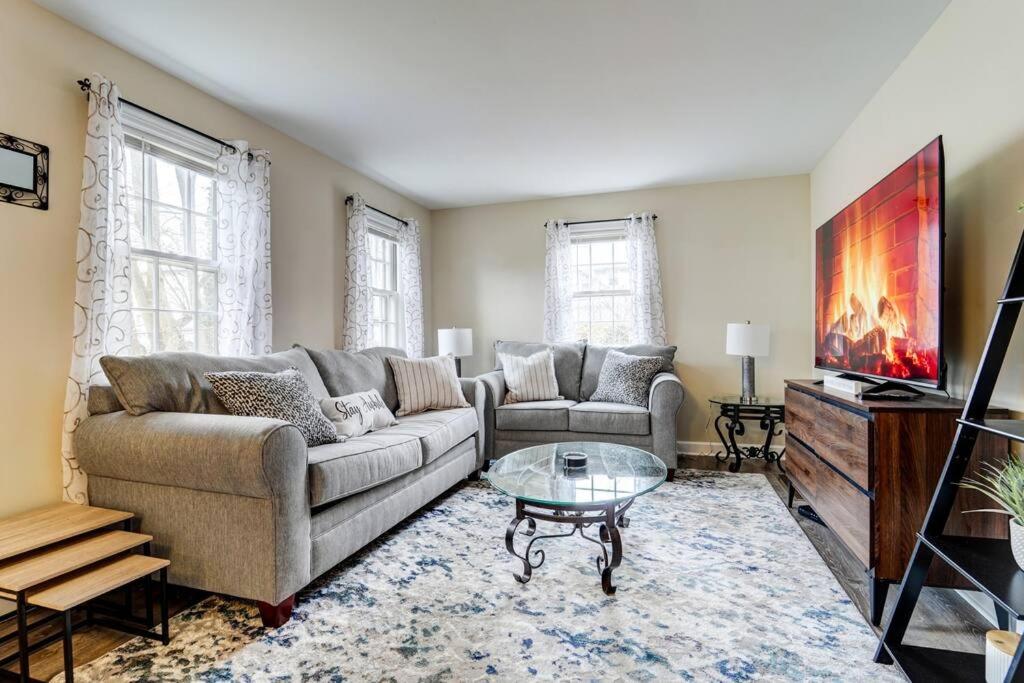 New Haven Vacations - Hidden Gem on Dyer Street - Property Image 22