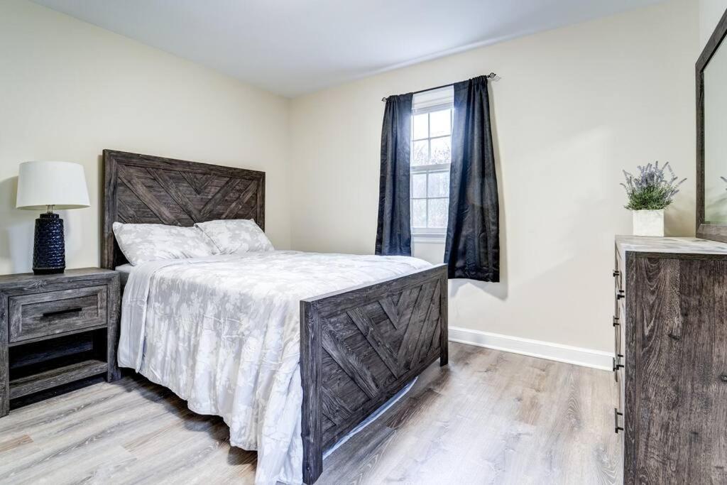 New Haven Vacations - Hidden Gem on Dyer Street - Property Image 20