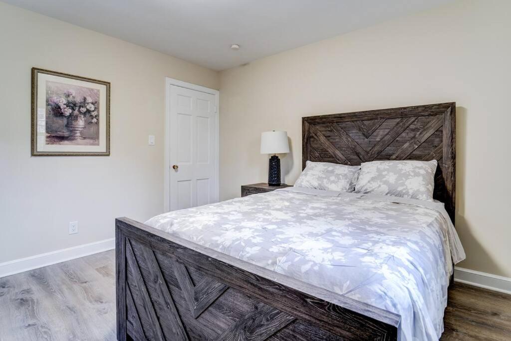 New Haven Vacations - Hidden Gem on Dyer Street - Property Image 15