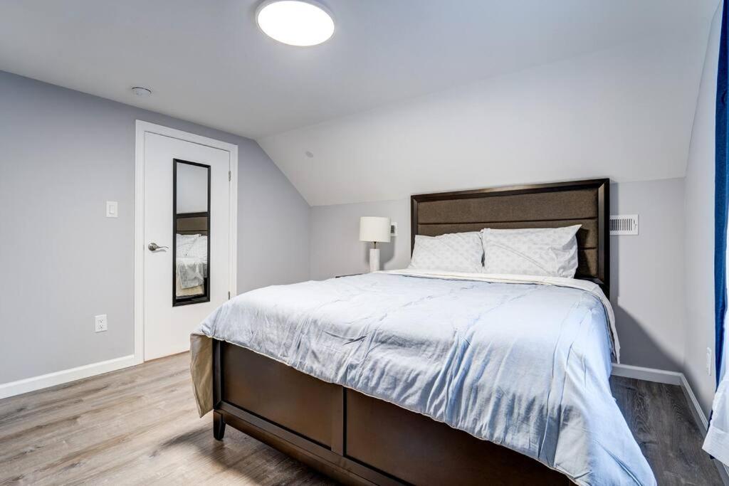 New Haven Vacations - Hidden Gem on Dyer Street - Property Image 14