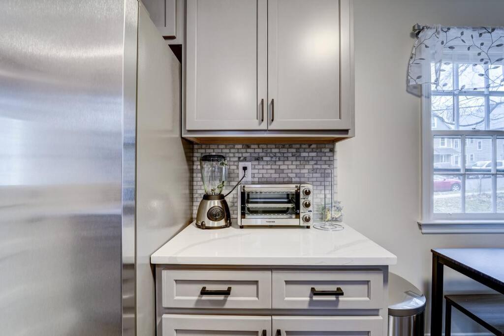 New Haven Vacations - Hidden Gem on Dyer Street - Property Image 13
