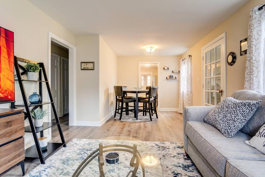 New Haven Vacations - Hidden Gem on Dyer Street - Property Image 9