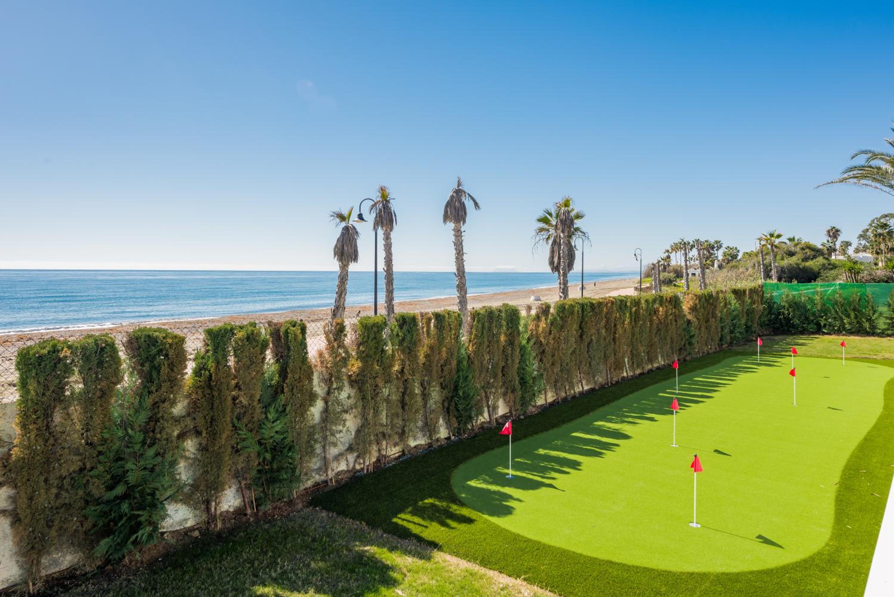 VACATION MARBELLA I Villa Imare Waterfront, Beachfront Villa, Rooftop Jacuzzi, Indoor Spa