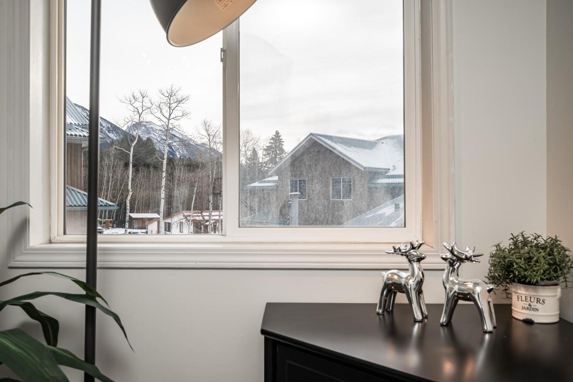 Luxurious Retreat/Hot Tub/Mountain View/4 Beds