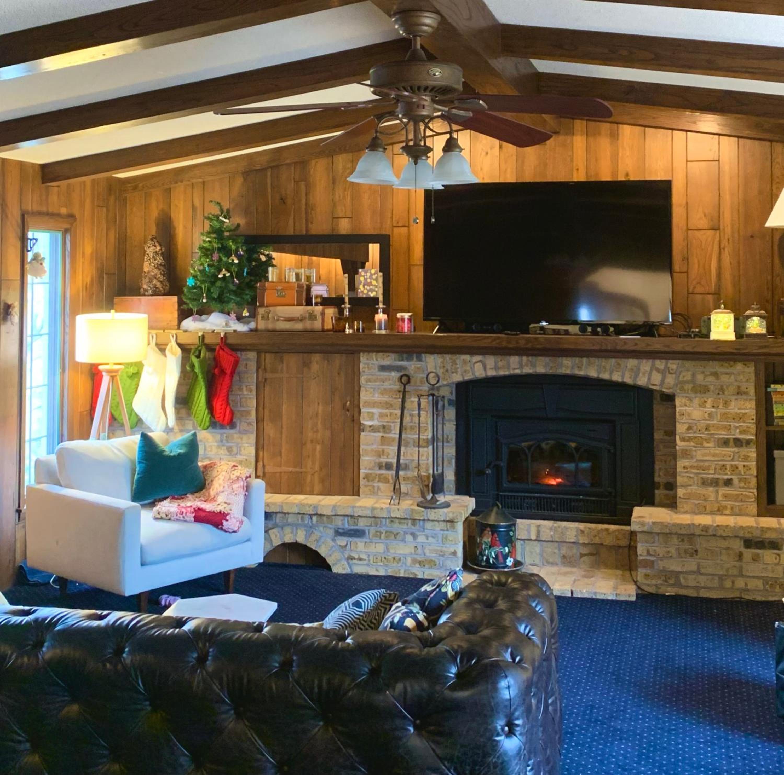 Large Farmhouse near RA, Kohler and Golf. Exclusive amenities and room for all! view 5