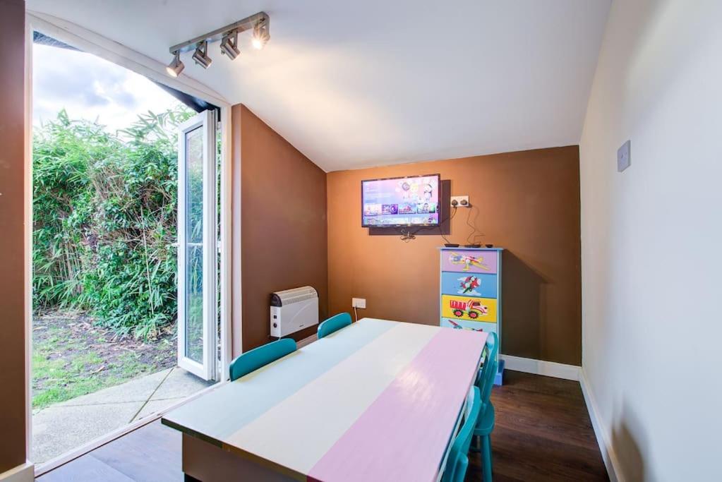 Comfortable 3 bed house in Chelmsford view 4